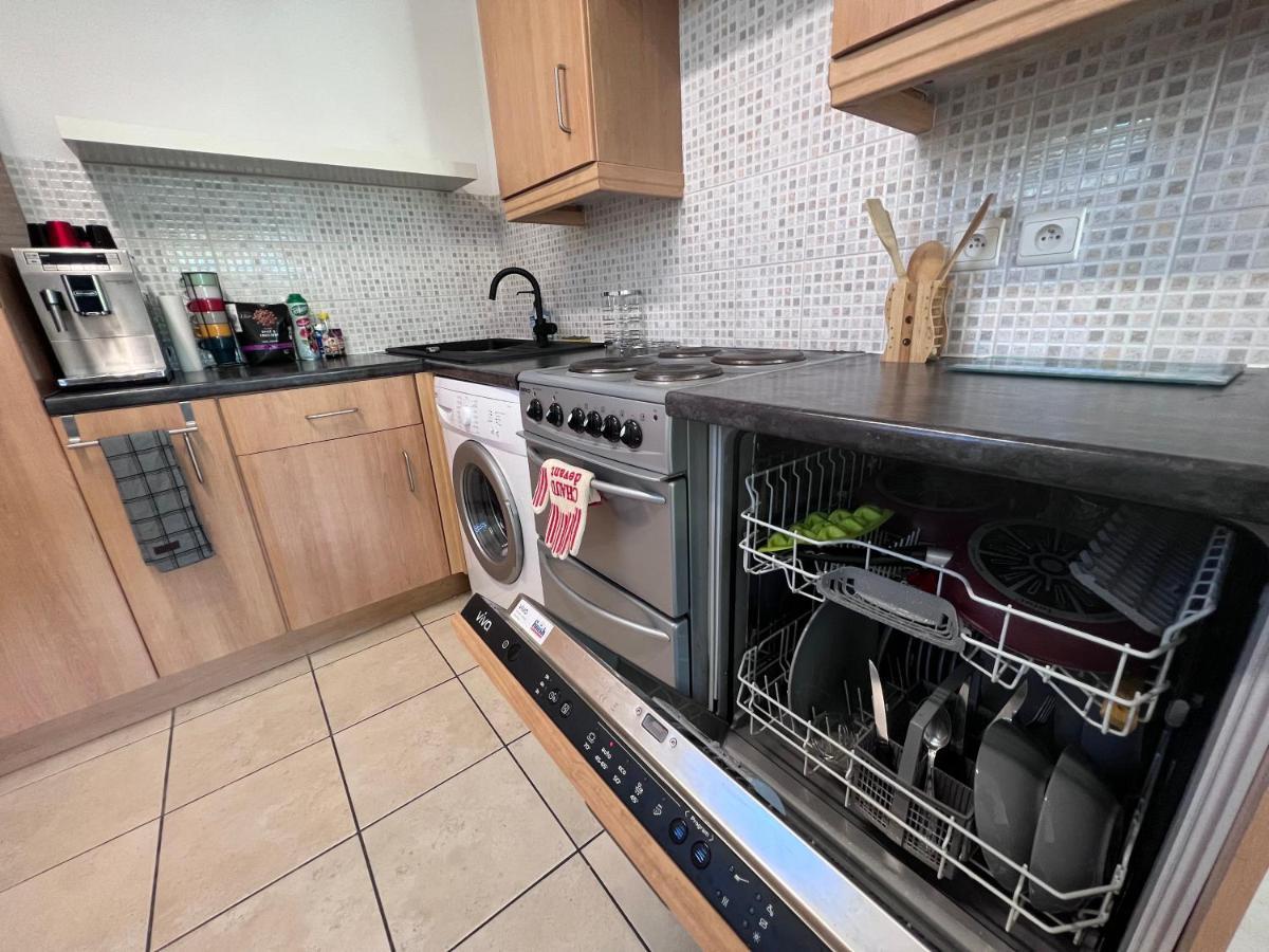 Appartement T2 Avec Jardin Prive, Piscine Et Barbecue Lorgues Exterior foto